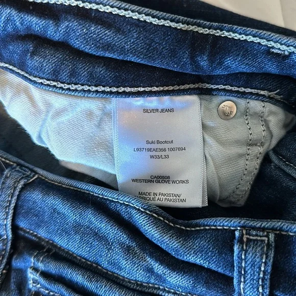 Woman’s SUKI Bootcut Jean by Silver. - Picture 4 of 6